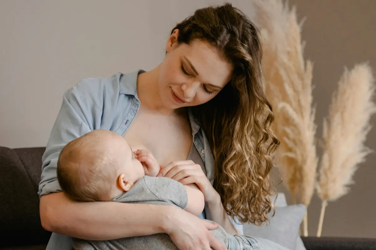 Allattamento cosa mangiare davvero e cosa evitare nei primi mesi